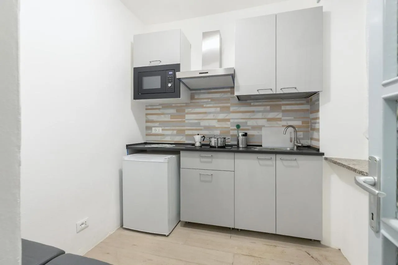 Alessia'S Flat- Fantoni Apartment Bergamo 0*,  Italy