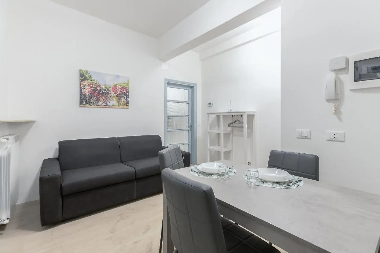 Alessia'S Flat- Fantoni Apartment Bergamo 0*,