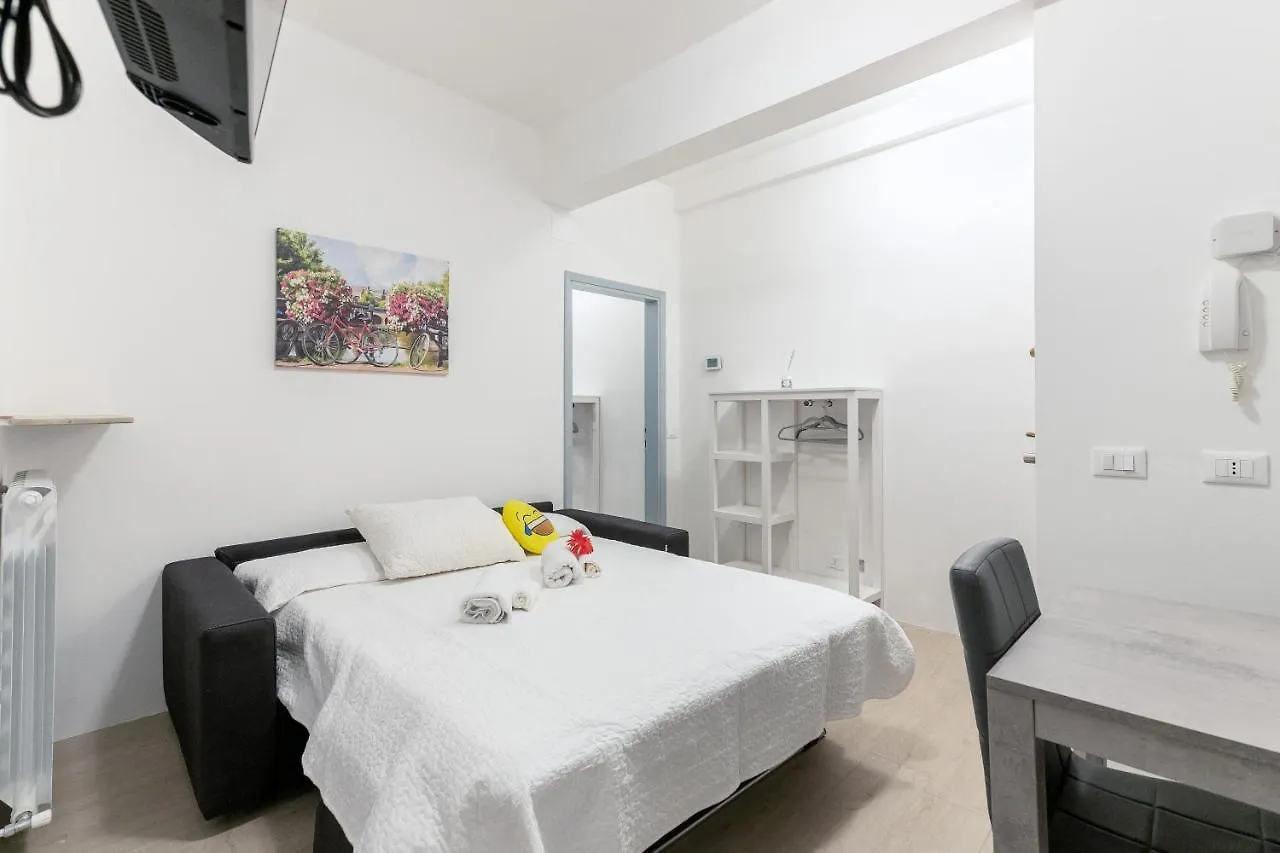 Alessia'S Flat- Fantoni Apartment Bergamo 0*,  Italy